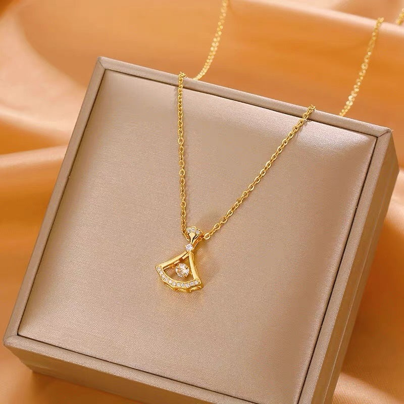 Cute and Fresh Minimalist Geometric Pendant Necklace for Women in Titanium Steel with Rhinestone Inlay and Lip Chain Style