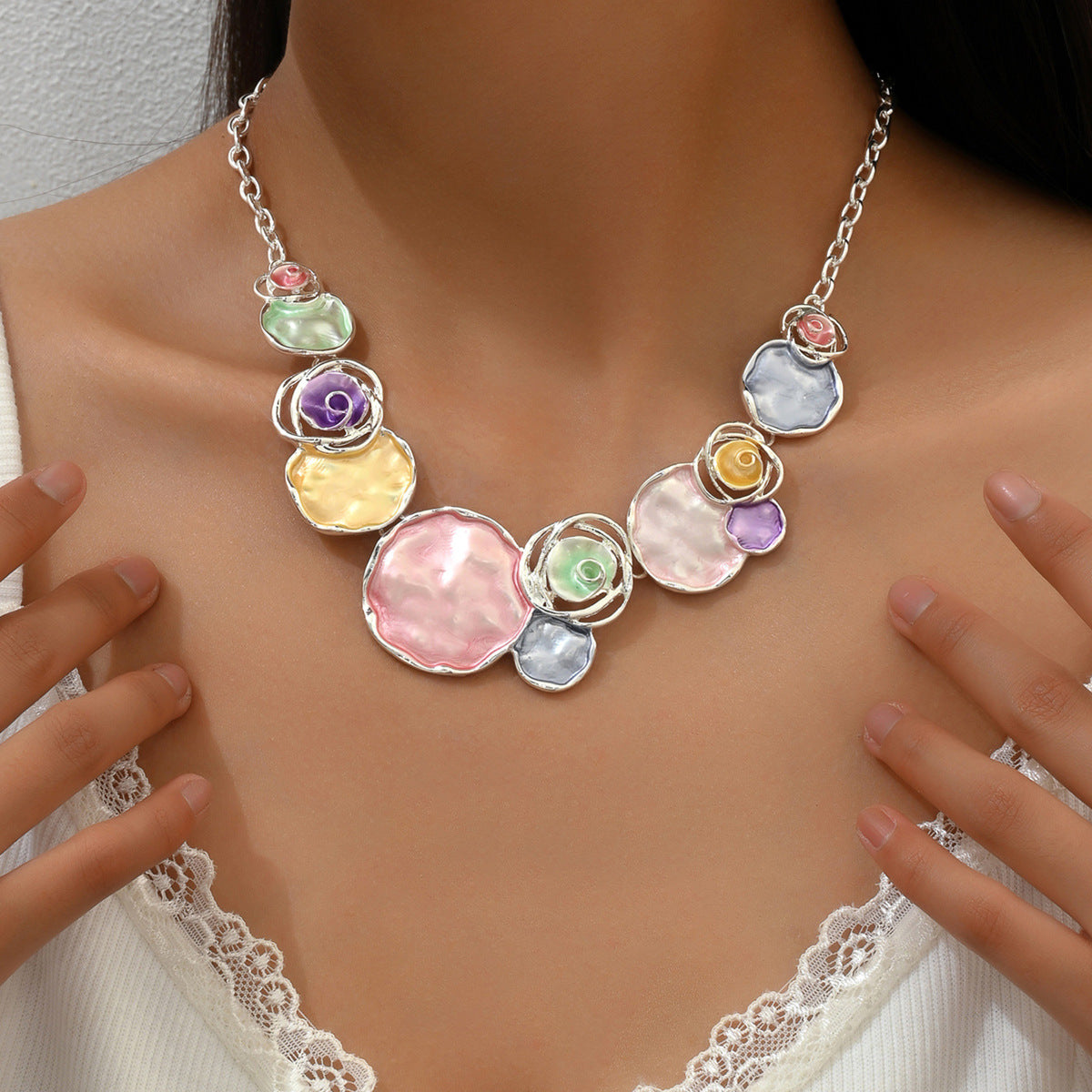 Elegant Floral Geometric Rose Pendant Necklace in Zinc Alloy with Enamel Finish for Women