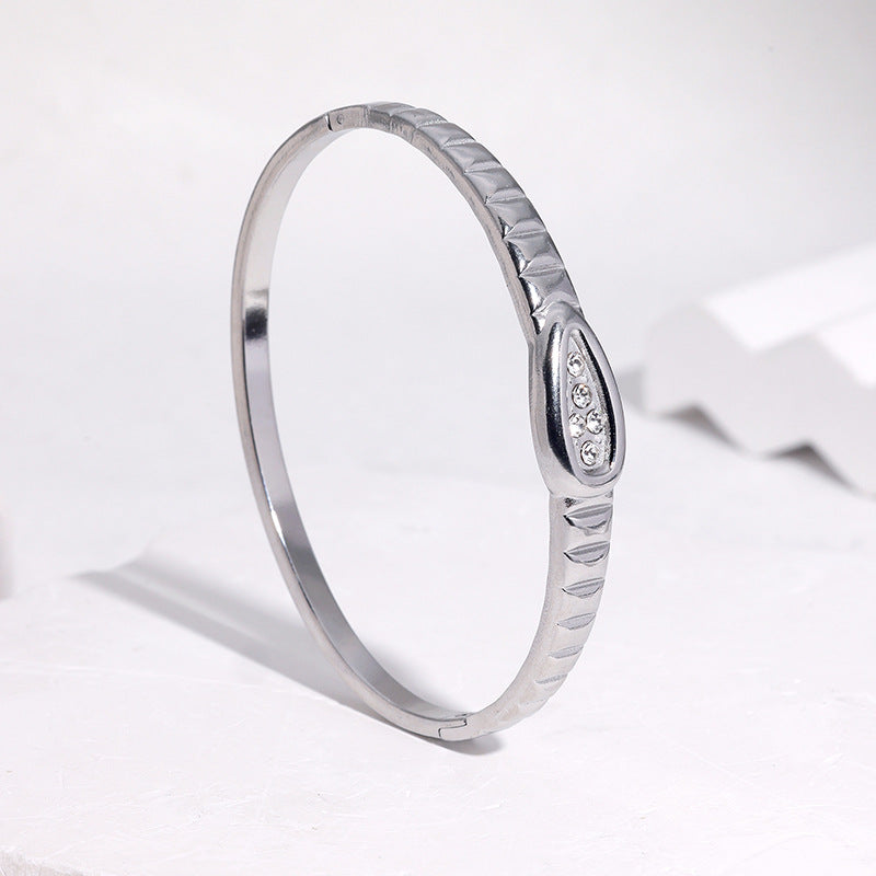 Minimalist Gold Plated Oval Geometric Titanium Steel Bracelet for Women