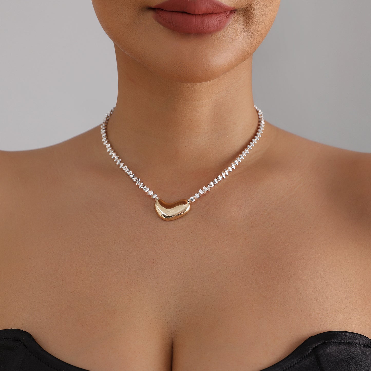 Vintage Two-Tone Alloy Heart Geometric Beaded Necklace for Women