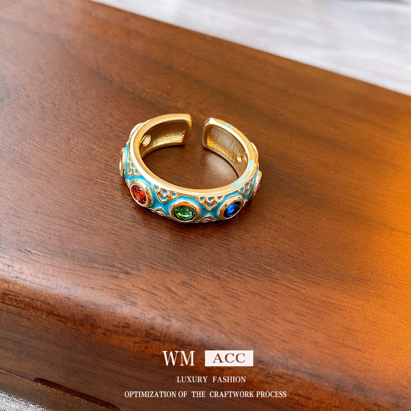 Anillo de círculo abierto geométrico vintage en cobre con acabado esmaltado e incrustación de circonita