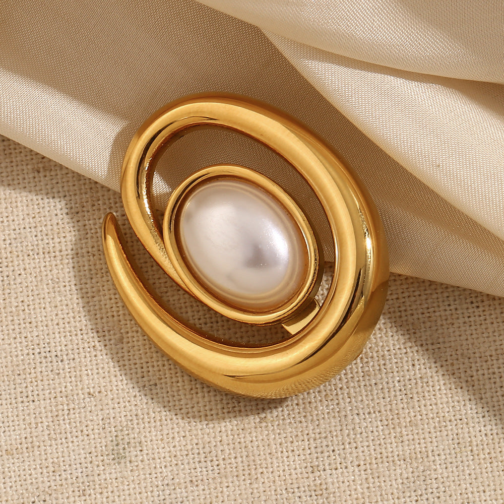 Spilla Minimalista Geometrica a Conchiglia e Perla in Acciaio Inossidabile Placcato Oro 18K da Donna