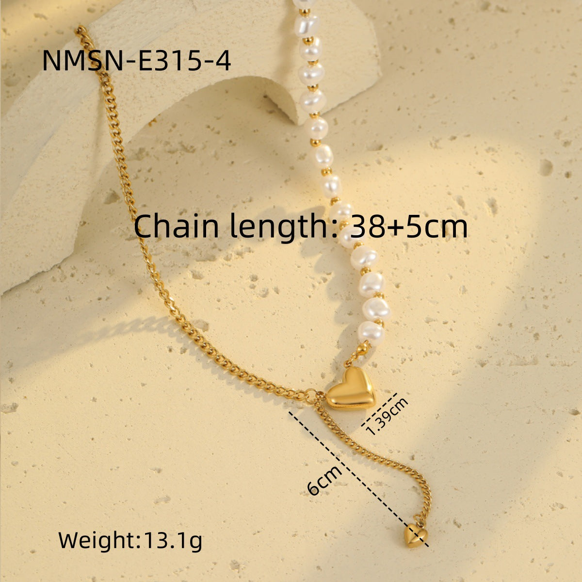 Elegante collar minimalista de acero inoxidable con colgante en forma de corazón y acabado chapado para mujer