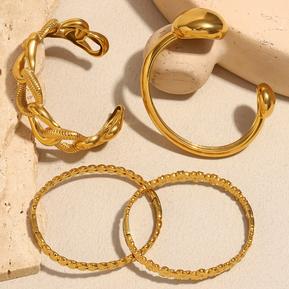 Bracciale a Fiore da Donna in Acciaio Inossidabile Placcato Oro 18K a Goccia Minimalista con Catena a Maglie Audaci