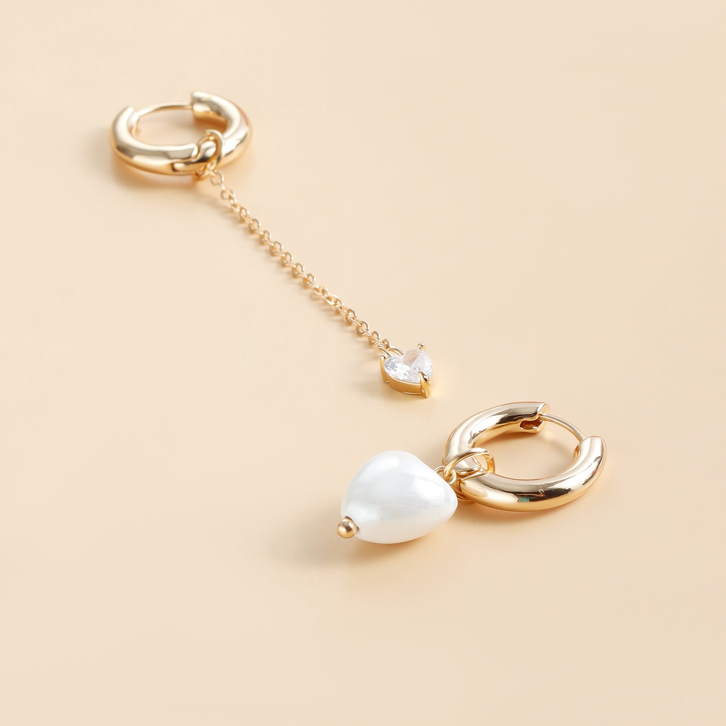 Fashionable Heart-Shaped Pendant Earrings with Tassel Detail in Electroplated Mixed Materials for Women