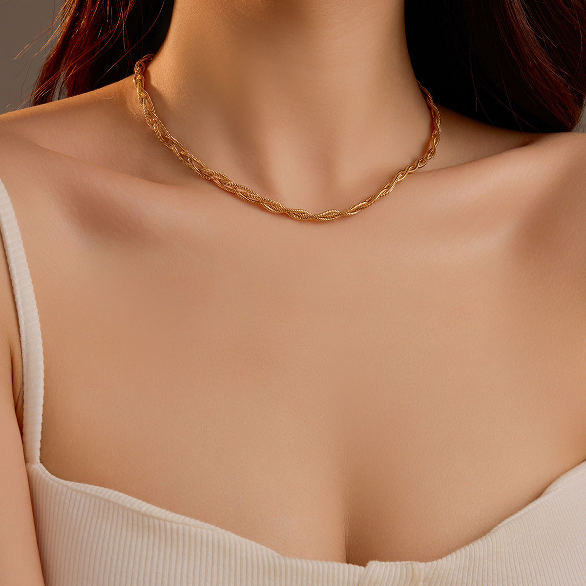 Collana da donna vintage minimalista in corda intrecciata, acciaio al titanio placcato oro, per clavicola