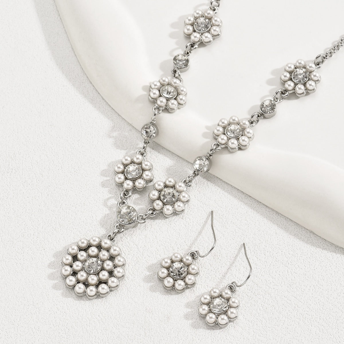 European Style Floral Pendant Necklace and Stud Earrings Set with Zircon Inlay in Alloy Metal