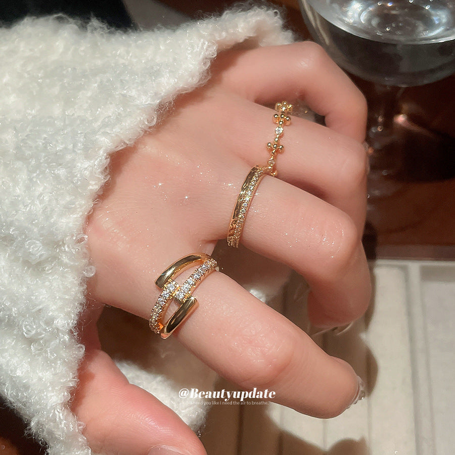 Anillo Abierto Geométrico de Lujo con Cruz, Baño de Oro de 18K en Cobre con Circonita Cúbica para Mujer