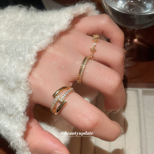 Anillo Abierto Geométrico de Lujo con Cruz, Baño de Oro de 18K en Cobre con Circonita Cúbica para Mujer