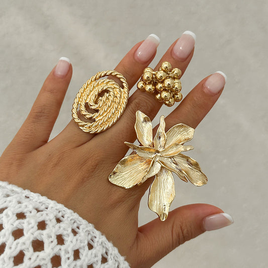Anello aperto con fiore a cinque petali geometrico irregolare personalizzato con finitura in lega placcata