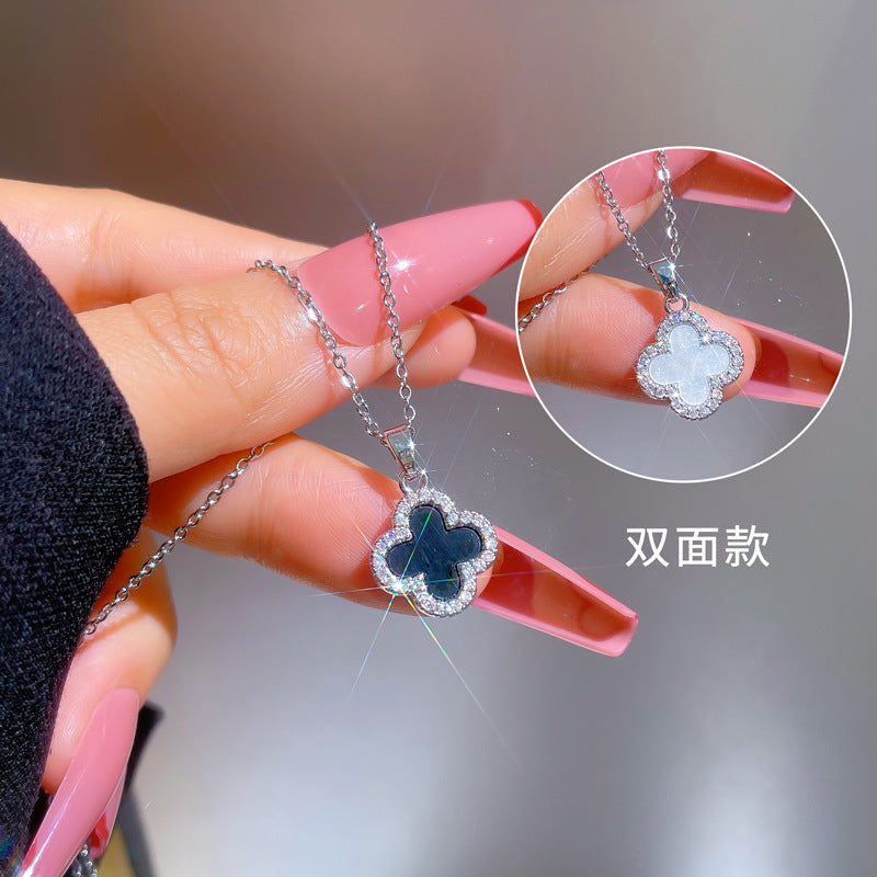 Collar geométrico minimalista de acero de titanio dulce con colgante incrustado de diamantes de imitación para mujer