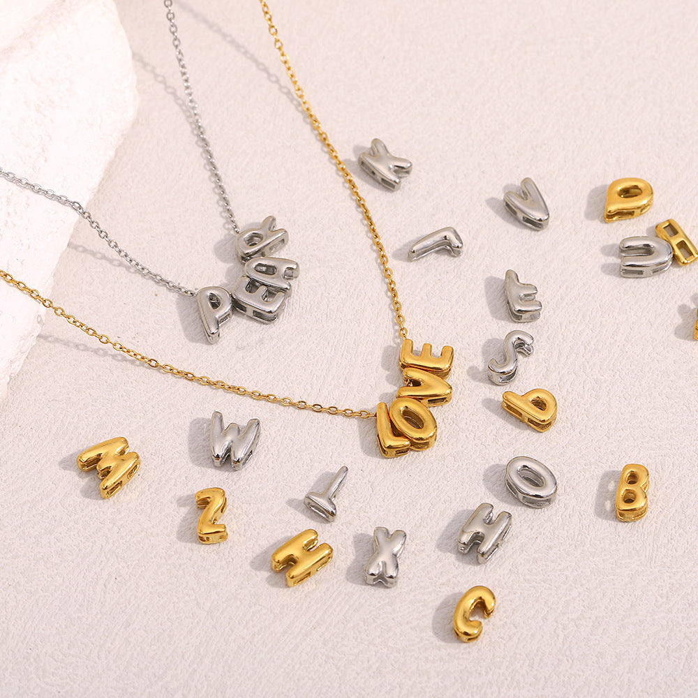 Collana Minimalista con Ciondolo a Lettera da Donna in Acciaio Inox con Placcatura in Oro 18K Design Cavo