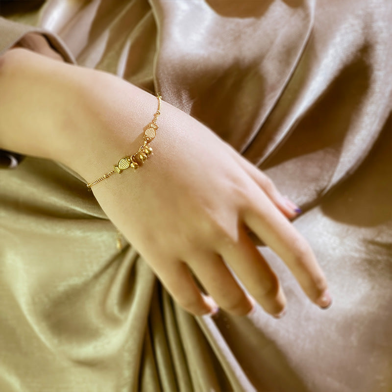 Original Design Fish-Shaped Pendant Bracelet for Women and Men Titanium Steel Plated with Gold Tone