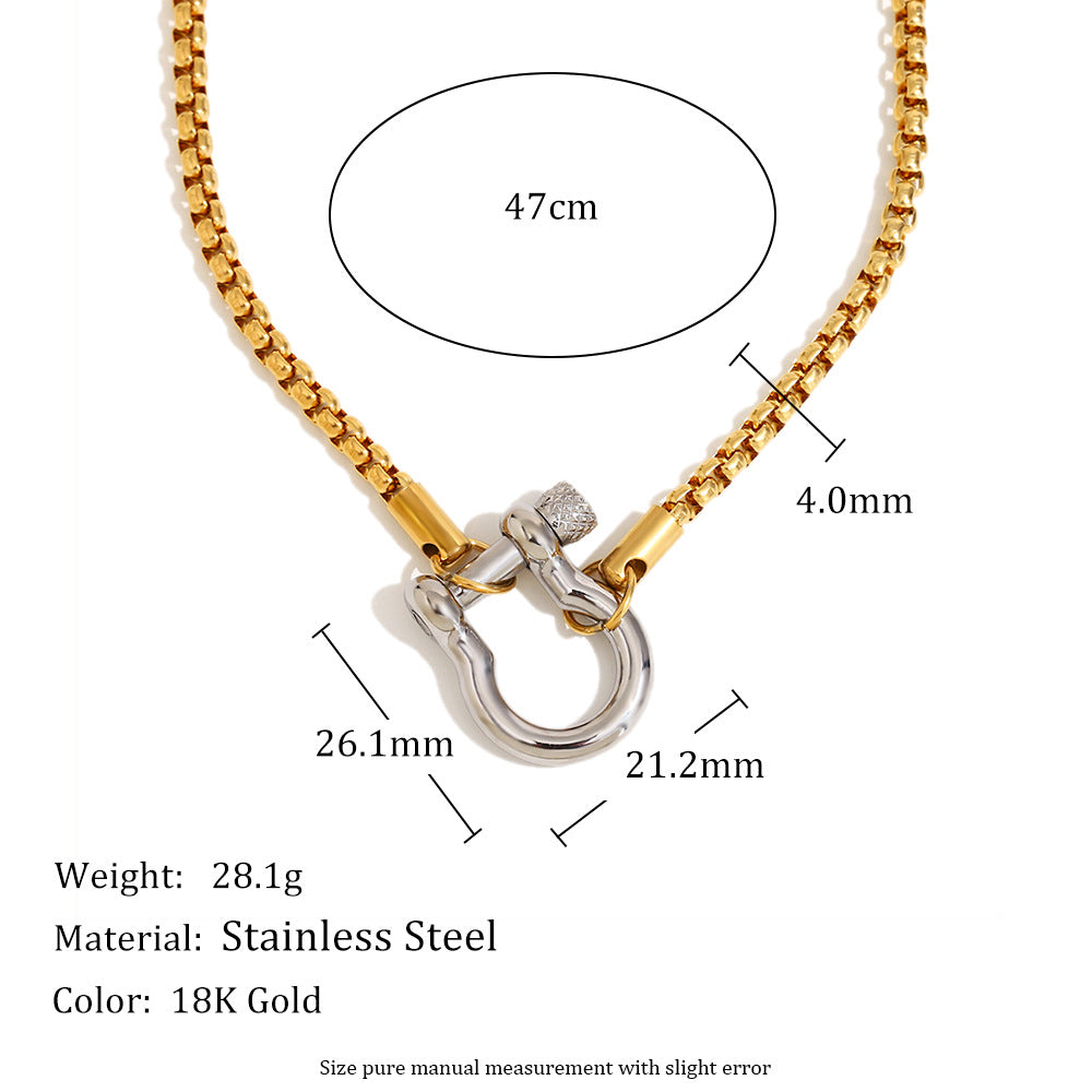 Collana con Pendente Geometrico alla Moda in Acciaio Inossidabile, Placcato Oro 18K e Chiusura a Perla Quadrata da Donna
