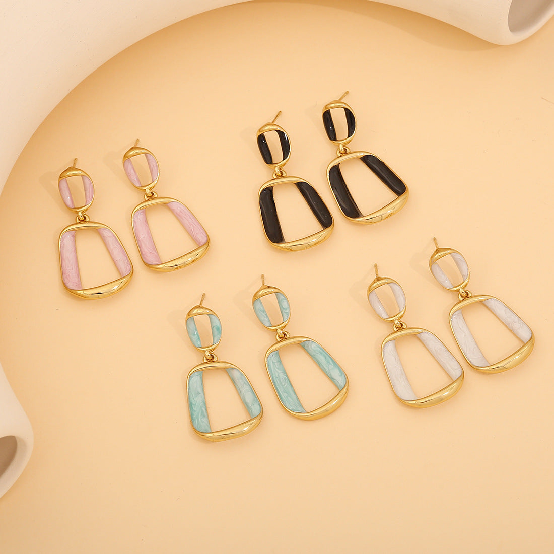 Orecchini in Acciaio Inossidabile Geometrici Minimalisti di Moda con Finitura Smaltata per Donna