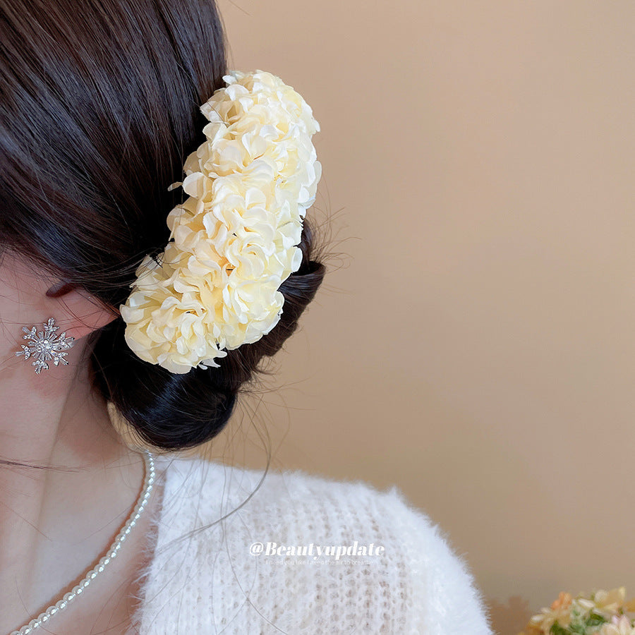 Horquilla de Tela Hecha a Mano con Flores para Mujer, Accesorio para el Cabello Floral de Estilo Elegante y Minimalista con Acabado Artesanal de Primera Calidad y una Estética de Lujo Delicada