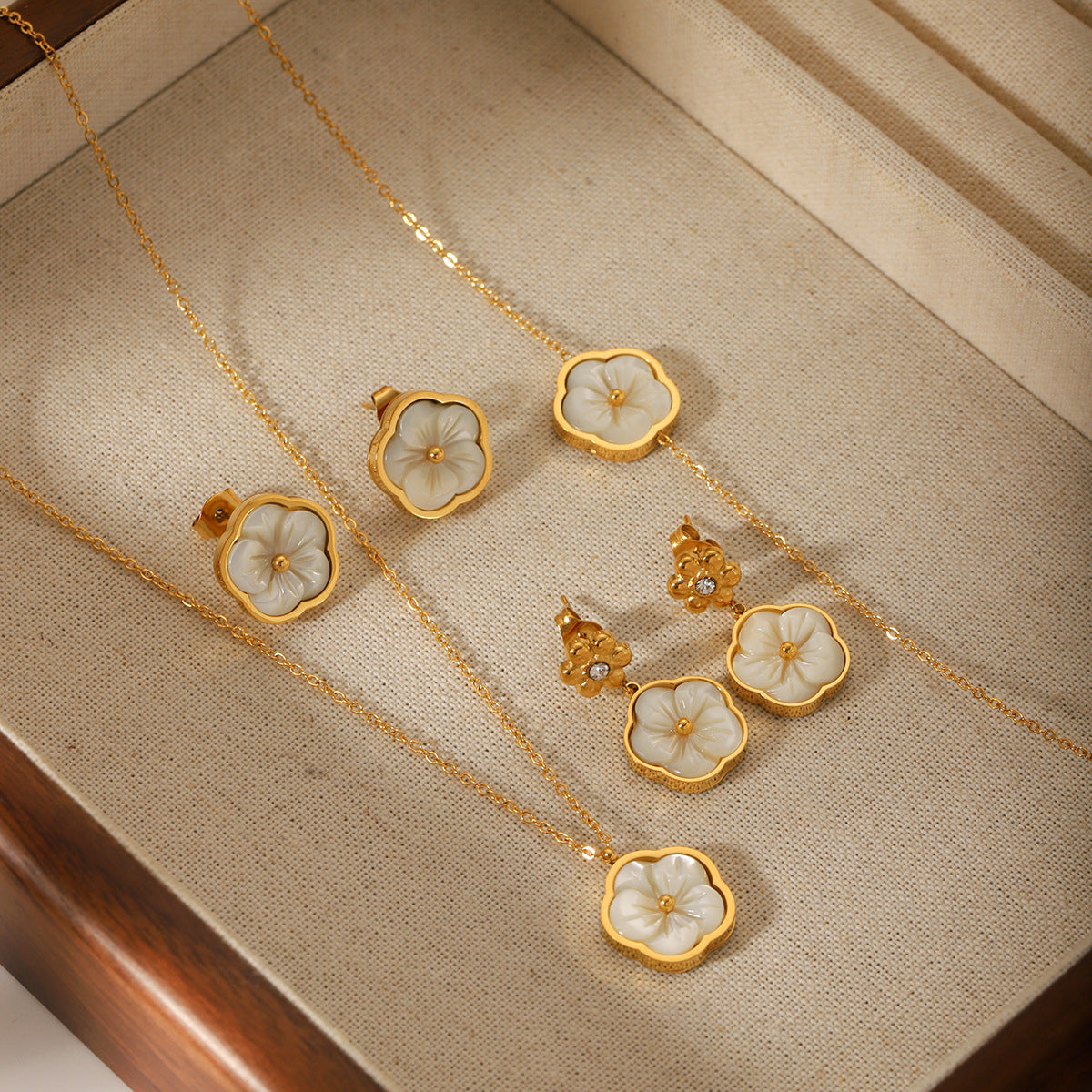 Minimalist Floral Stainless Steel Necklace with Zircon and Mother-of-Pearl Inlay Pendant on Cross Chain for Women