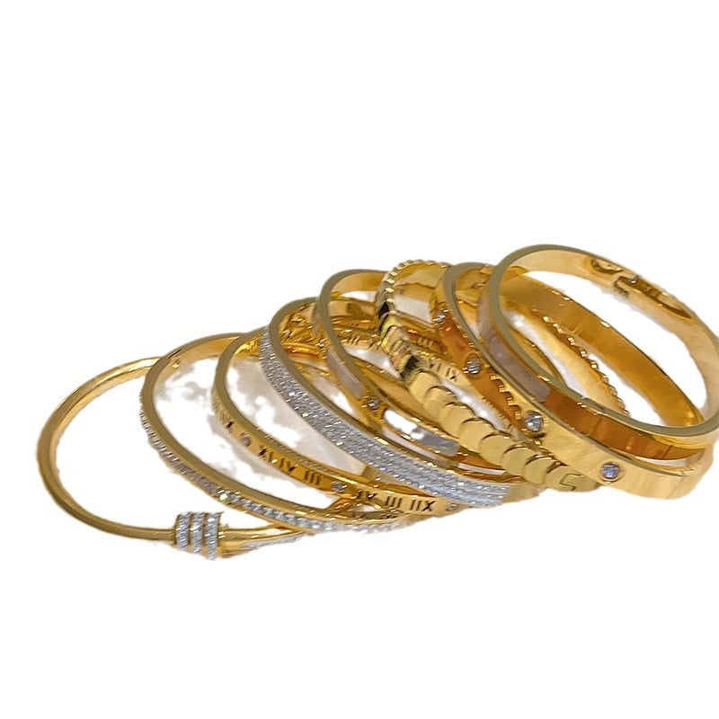 Bracciale Minimalista in Acciaio al Titanio da Donna con Placcatura in Oro e Intarsio di Zirconi, Bracciale Lusso con Design Geometrico Ovale