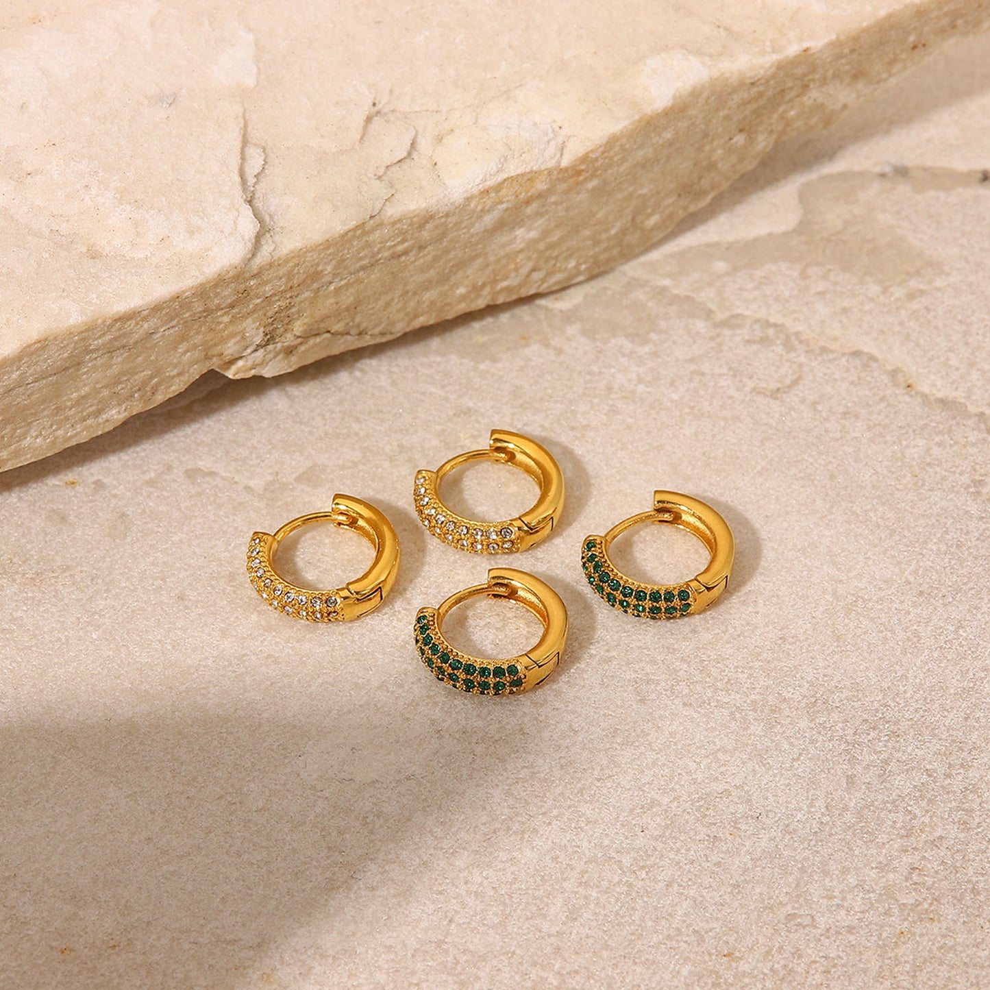 Pendientes de circonita con forma geométrica estilo INS en acero inoxidable chapado en oro de 18 quilates para mujer