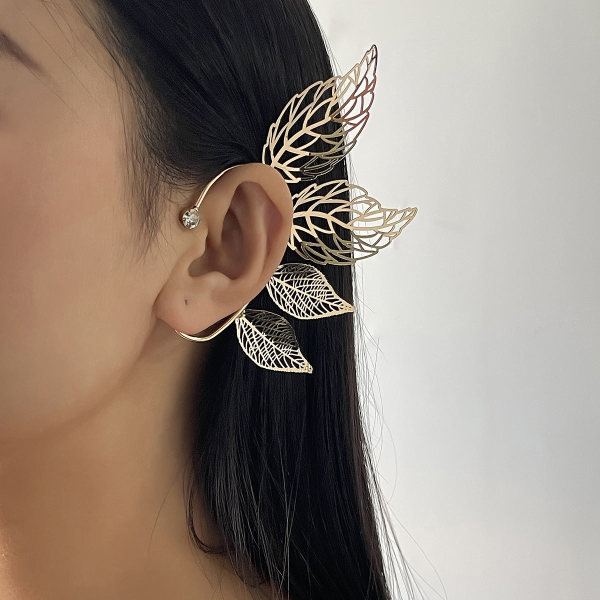 Bold Creative Gold-Plated Copper Leaf and Alloy Star Ear Cuff for Women with Rhinestone Inlay