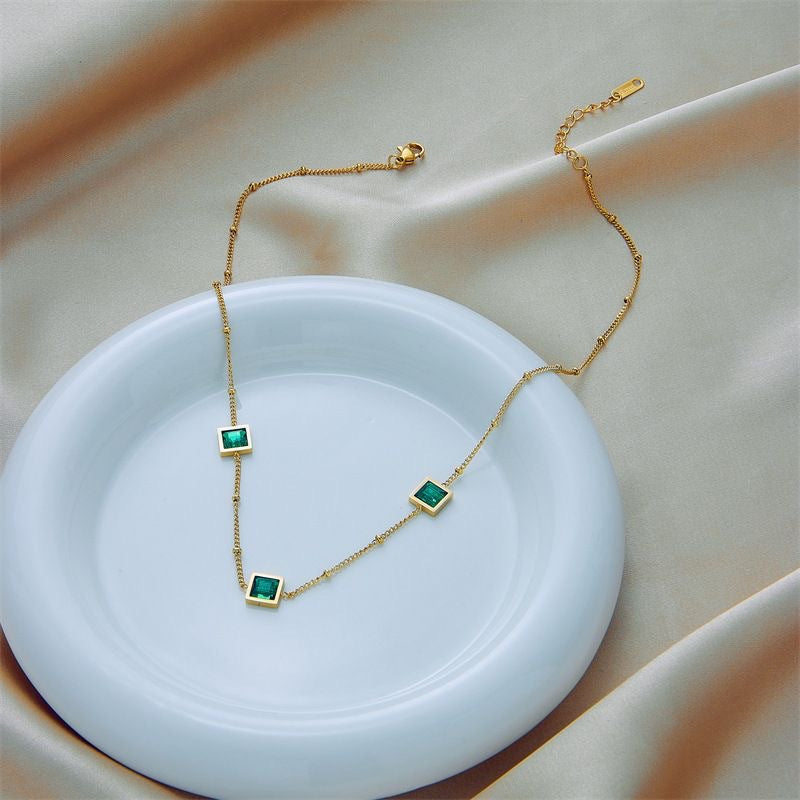 Minimalist Elegant Green Cubic Zirconia Geometric Titanium Steel Necklace for Women