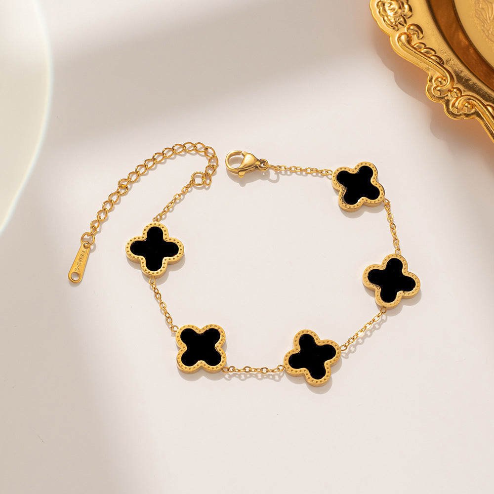 Minimalist Clover-Shaped Titanium Steel Bracelet for Women with Gold Plating and O-Chain Design