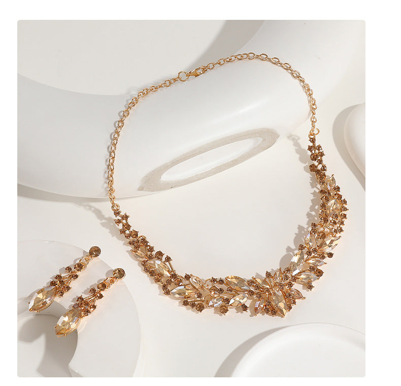 Elegant Floral and Teardrop-Shaped Alloy Necklace Set with Rhinestone Pendant, Plated Finish, for Women