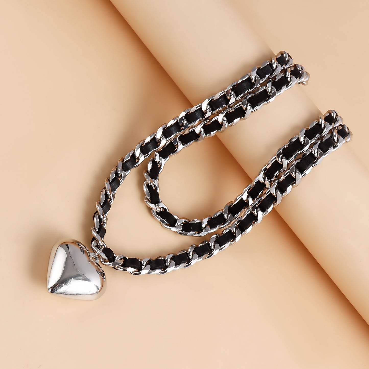 Minimalist Geometric Large Heart Pendant Necklace for Women with Electroplated Metal Chain and Versatile Double-Layer Design