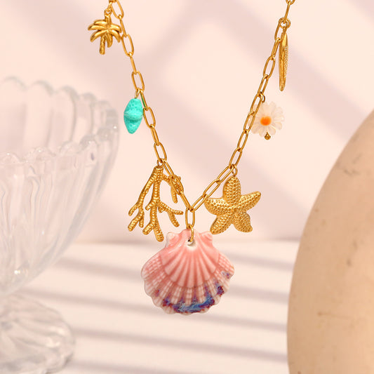 Elegante collar con colgante en forma de concha de acero inoxidable con baño de oro de 18 quilates para mujer