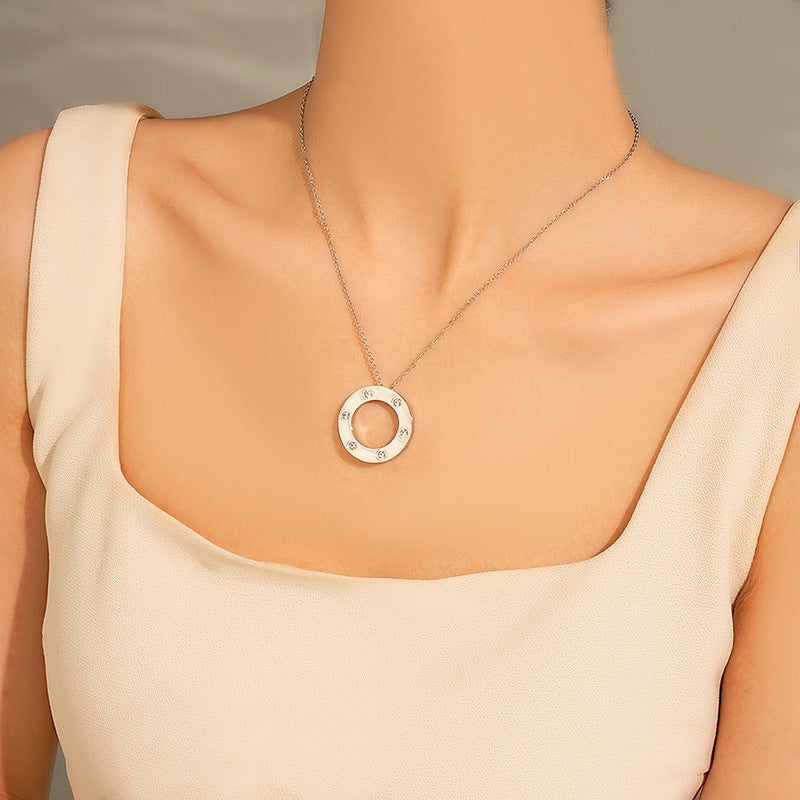Minimalist Round Titanium Steel Pendant Necklace for Women with Rhinestone Inlay Snake Chain Elegant Clavicle Chain