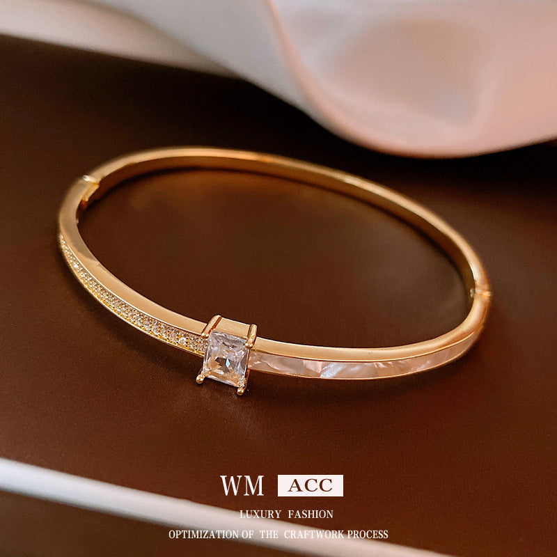 Vintage Luxury Floral Rhinestone Inlay Plated Brass Bracelet for Women