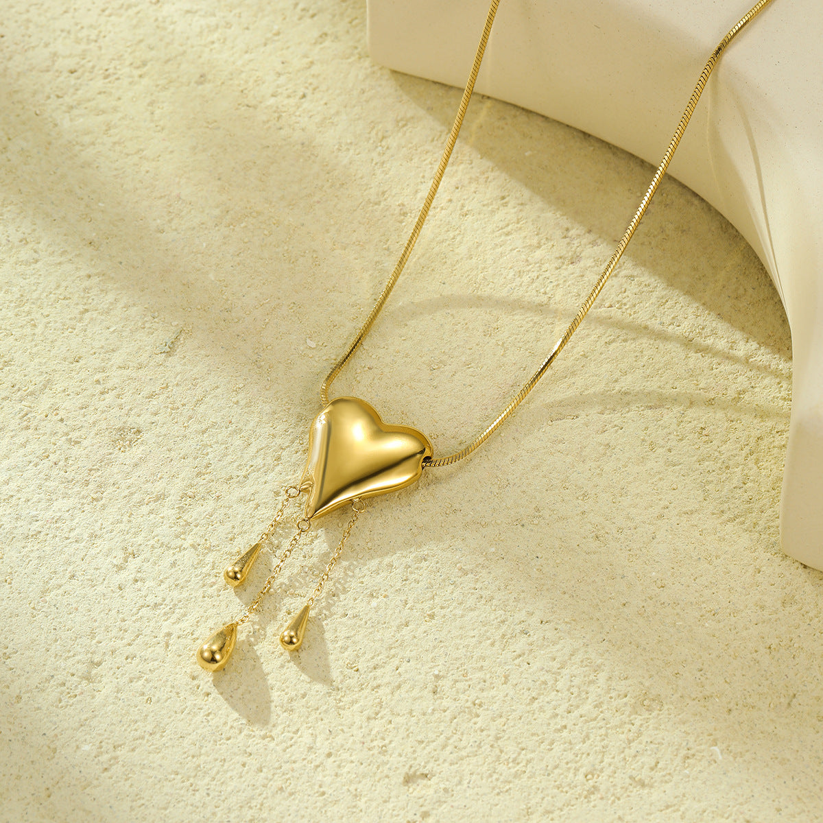 Minimalist 18K Gold Plated Stainless Steel Heart Tassel Pendant Necklace for Women