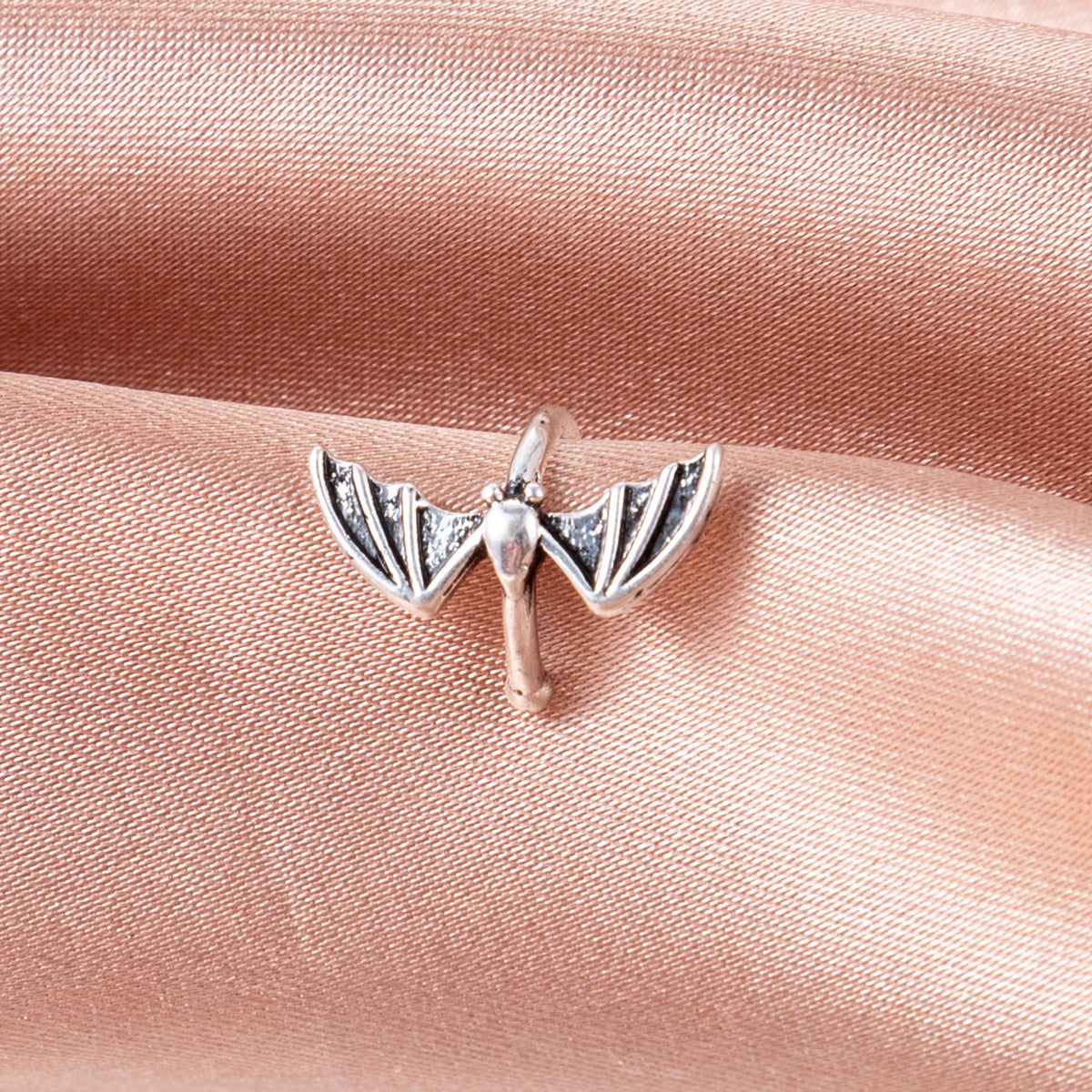 Clip per orecchio in rame a forma di pipistrello in stile gotico scuro con finitura galvanica, unisex