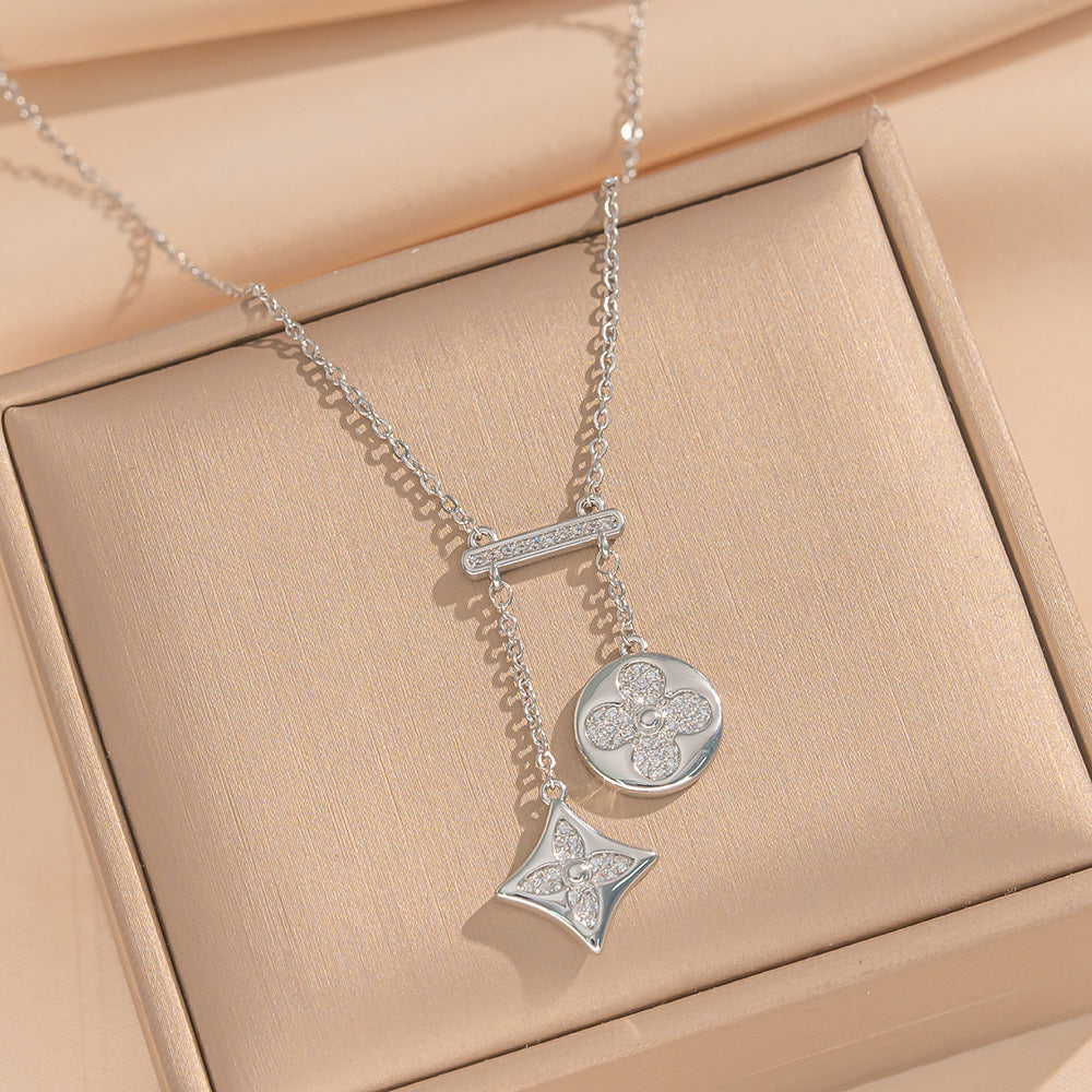 Light Luxury Star-Shaped Pendant Necklace for Women with 18K Gold Plated Copper and Titanium Steel O-Chain