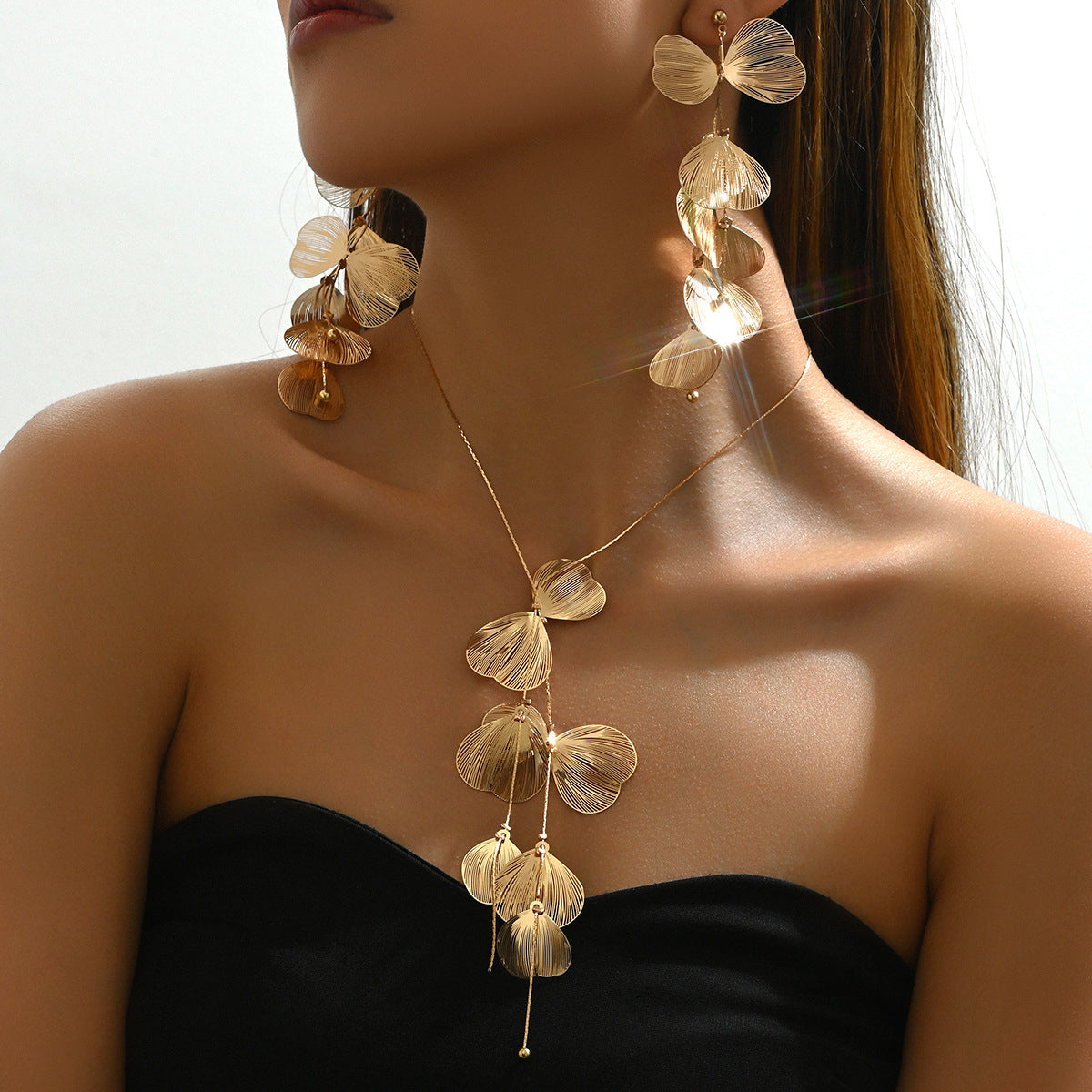 Conjunto de pendientes y collar de estilo floral para mujer con colgante de cobre, acabado chapado, diseño de borlas, patrón de flores botánicas