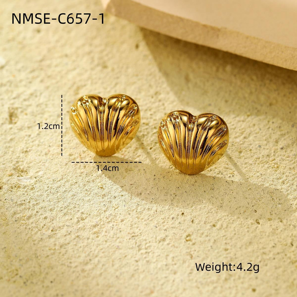 Orecchini a Cuore in Acciaio al Titanio Stile Vintage con Placcatura in Oro 18K, Accento a Strisce Minimaliste, Perno in Acciaio Inossidabile, Gioielli alla Moda da Donna per Tutti i Giorni