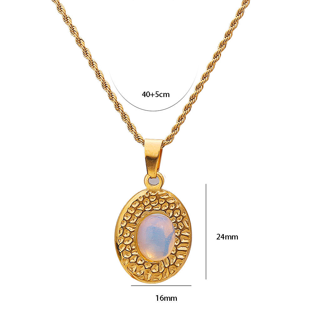 Collana da donna vintage in acciaio inossidabile stile francese con intarsio turchese e ciondolo rotondo in rilievo su catena ritorta