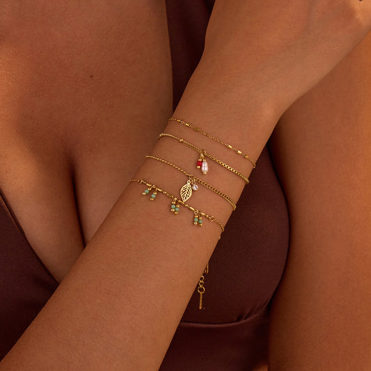 Minimalist Geometric Stainless Steel Bracelet with 18K Gold Plating and Natural Stone and Pearl Accents
