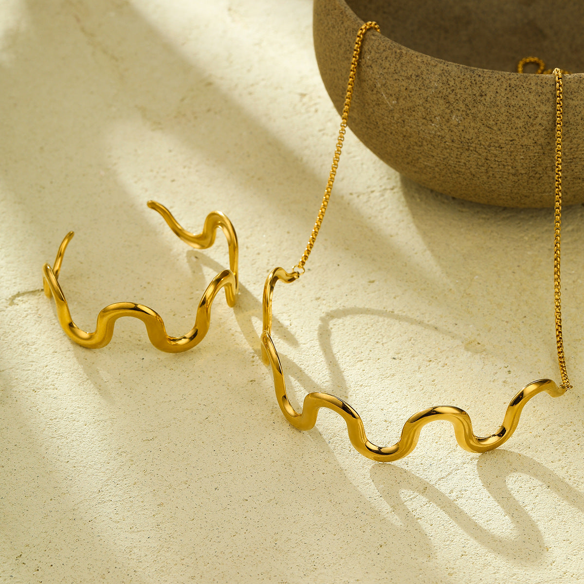 Set di Collane da Donna alla Moda in Acciaio al Titanio a Forma di Onda con Placcatura in Oro 18K