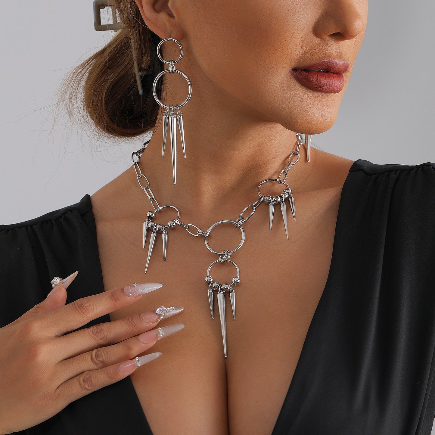Punk Geometric Round Alloy Plated Spike Necklace Multi-layer Choker for Women