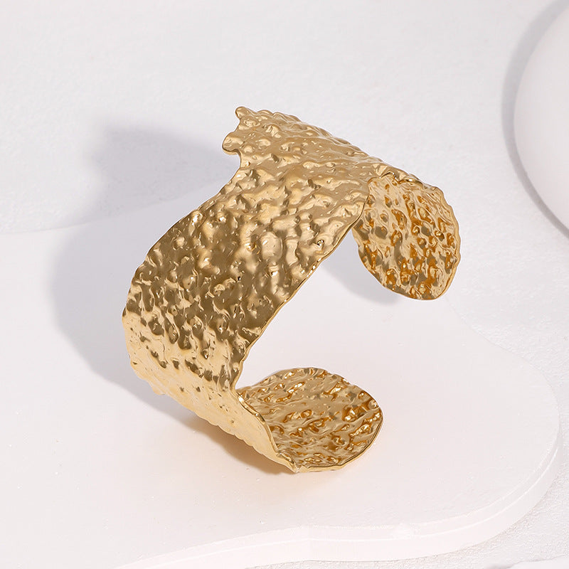 Minimalist Hammered Texture Stainless Steel Bracelet with 18K Gold Plating for Women Unisex