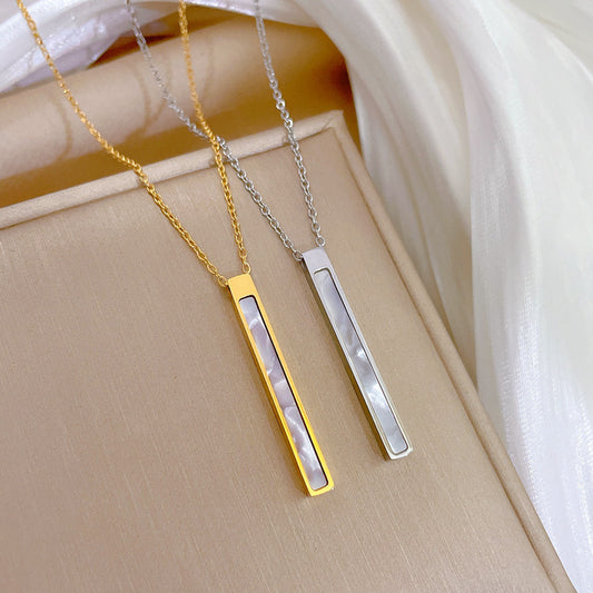 Collana con colletto geometrico minimalista in acciaio al titanio unisex con finitura placcata