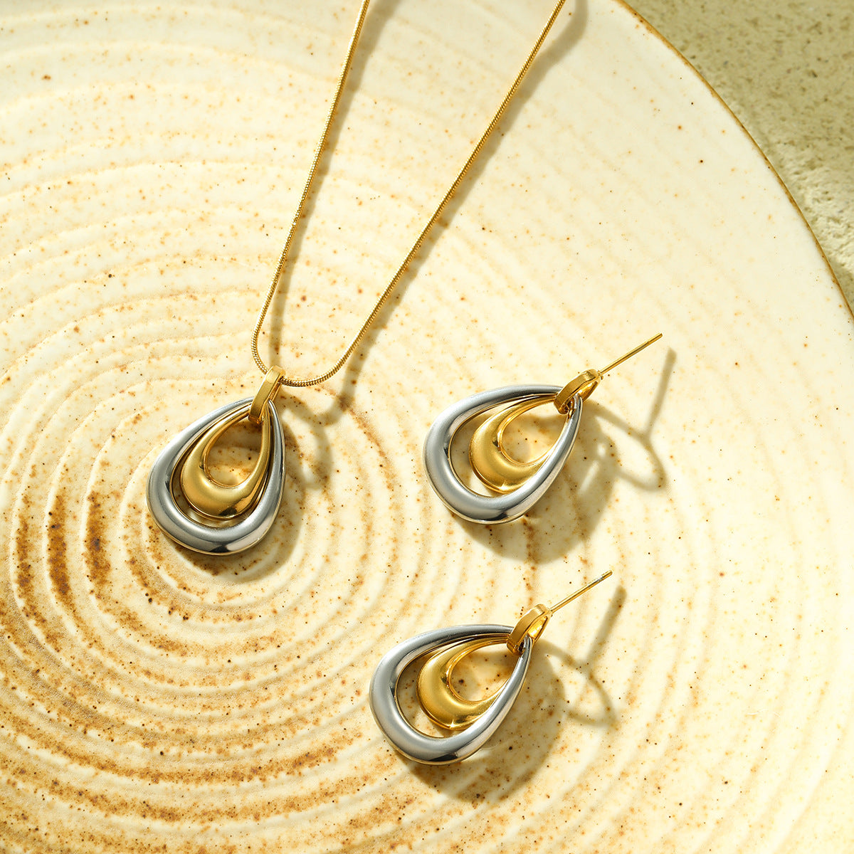 Fashion Waterdrop Pendant Necklace Set with Titanium Steel Double-Layer Color-Block Design Electroplated Finish for Women
