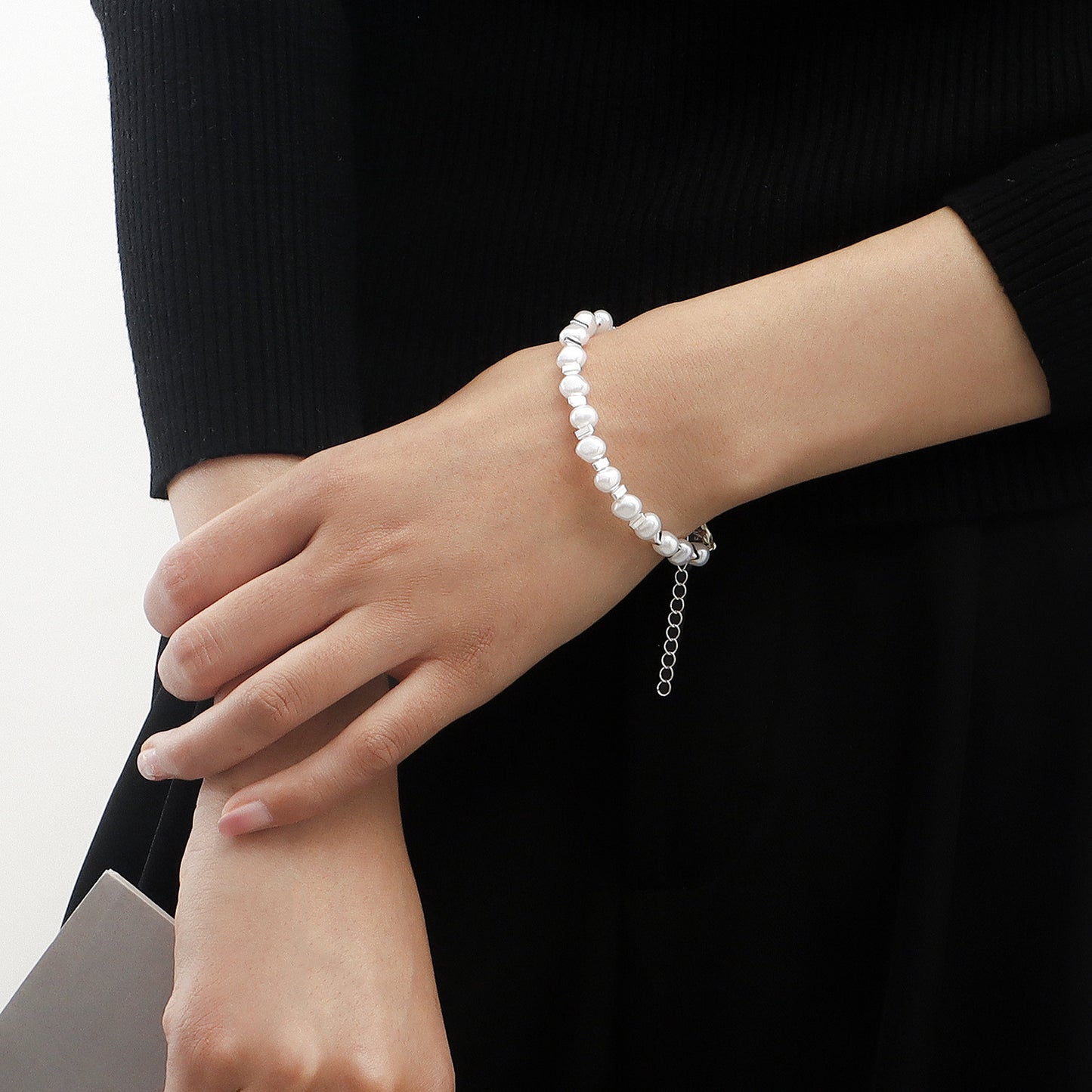 Minimalist Geometric Alloy Bracelet for Women with Plated Finish, Lightweight Luxury Hand Jewelry