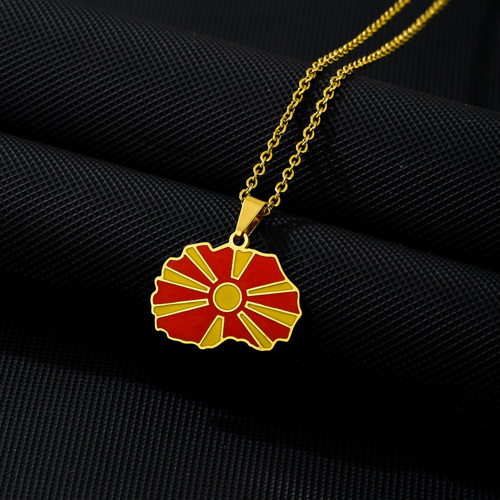 Collar con colgante de la bandera de Macedonia de esmalte de acero inoxidable geométrico vintage con cadena O para unisex
