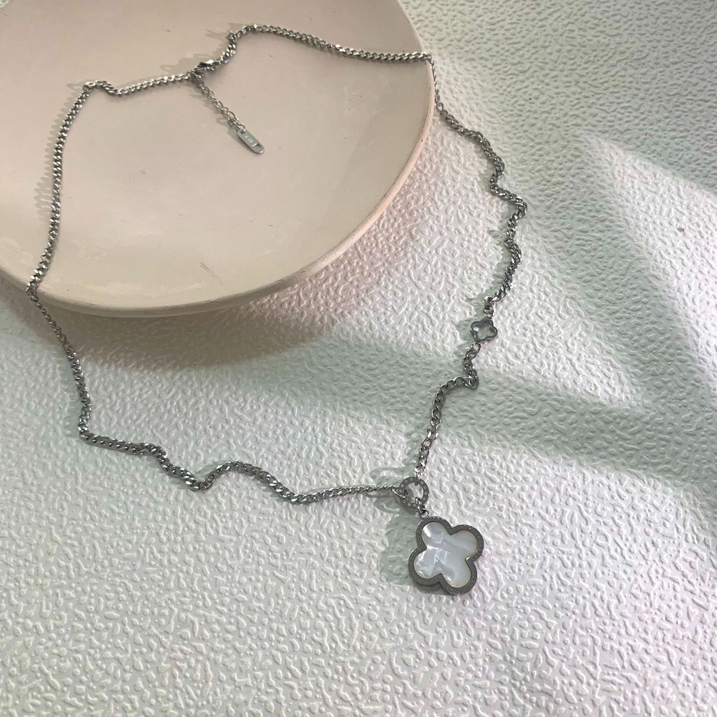 Minimalist Luxury Geometric Stainless Steel Necklace Unisex