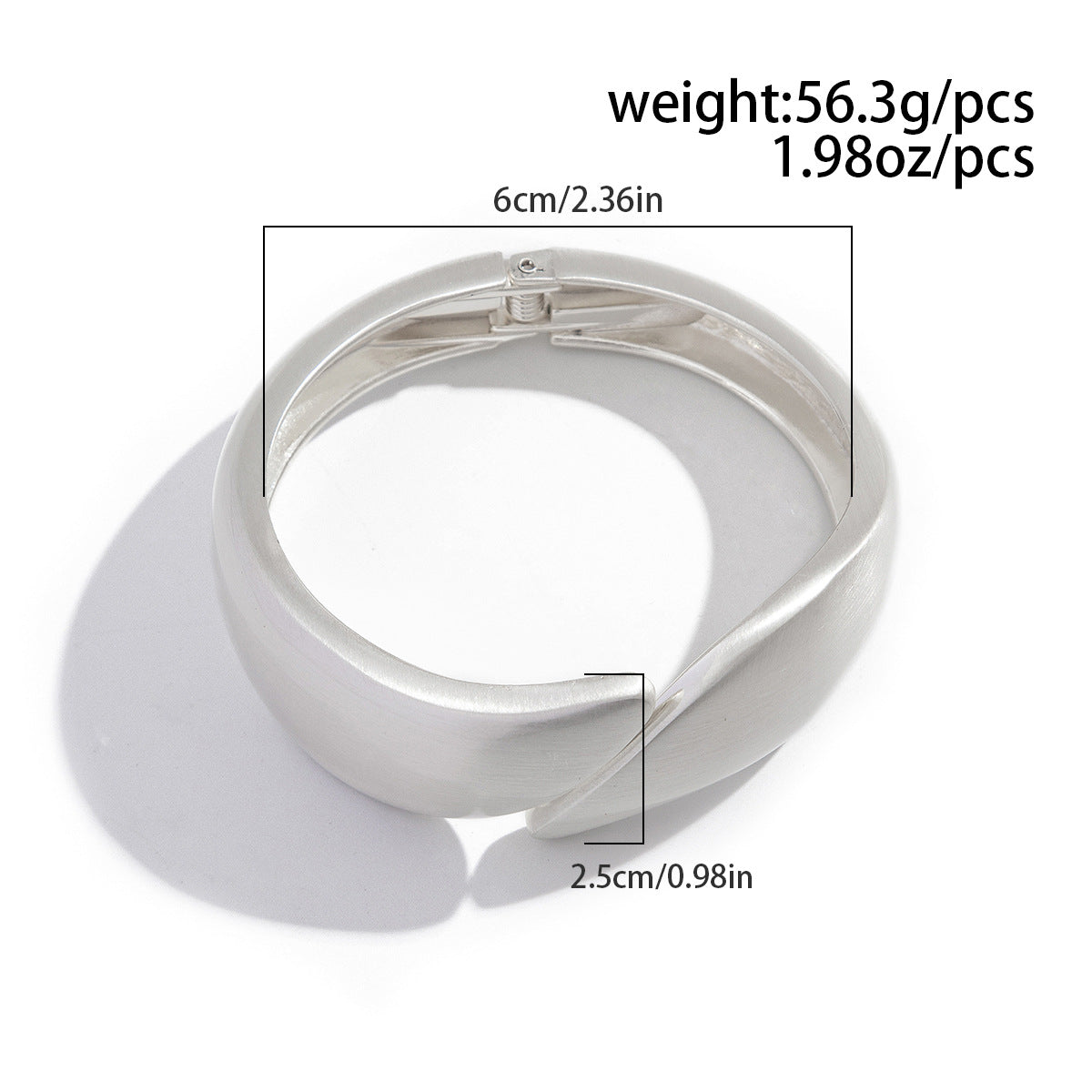 Bracciale geometrico minimalista in lega da donna con finitura placcata e design a polsino aperto