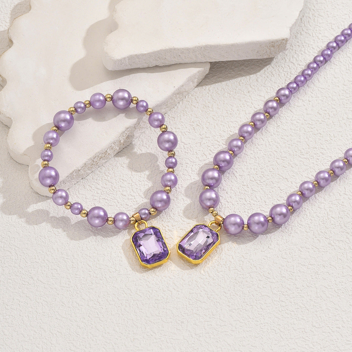 Fashionable Office Lady Geometric Pearl Pendant Clavicle Necklace Set with Mother-of-Pearl and Pearl Inlay on Pearl Chain for Women