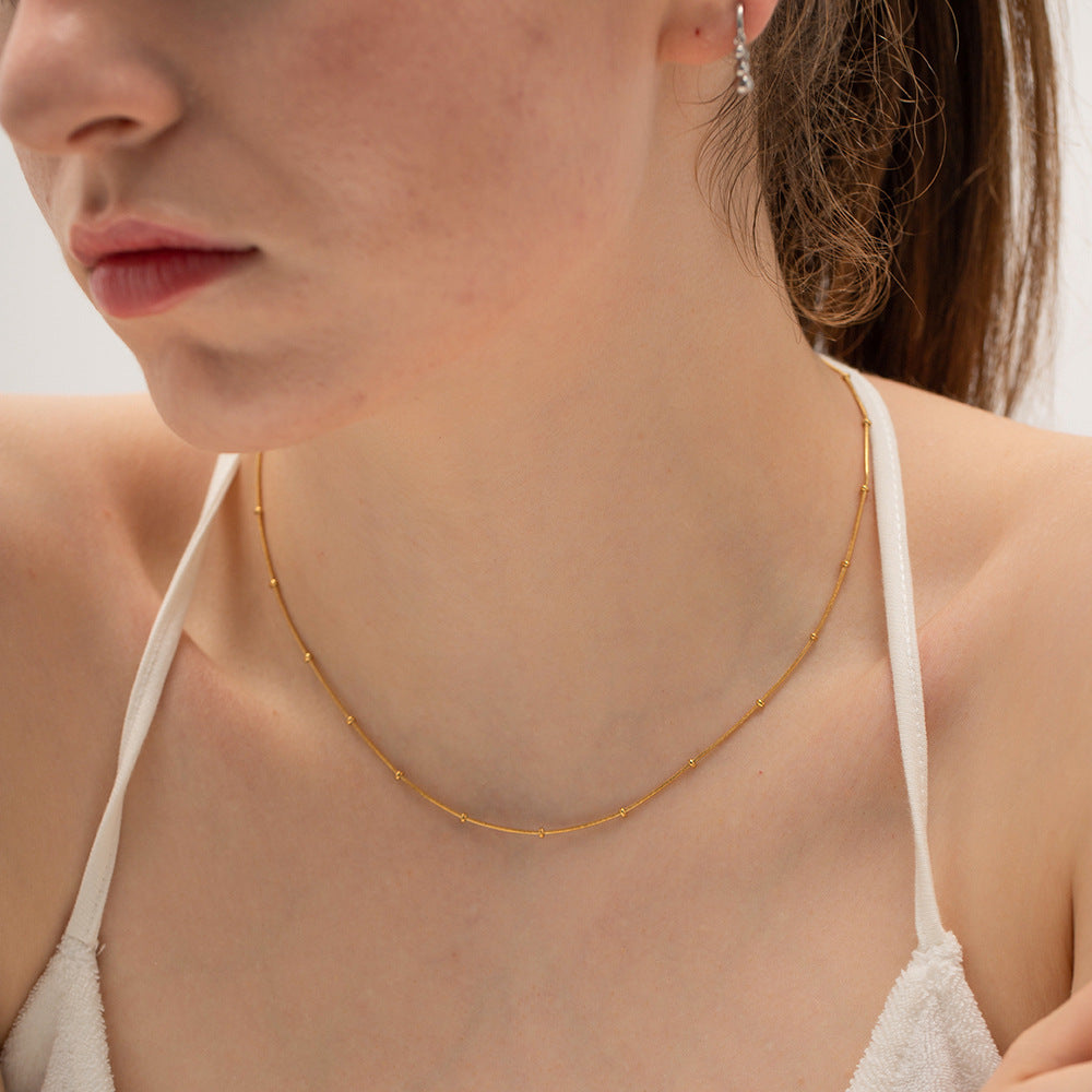 Collar Minimalista Geométrico de Acero Inoxidable con Acabado Chapado y Cadena de Serpiente para Mujer