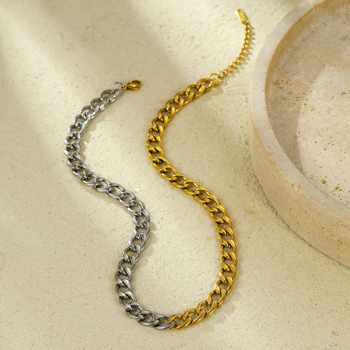 Elegante Collana Cuban Link per Uomini e Donne in Acciaio Inossidabile con Finitura Galvanica, Ipoallergenica e Resistente allo Sbiadimento